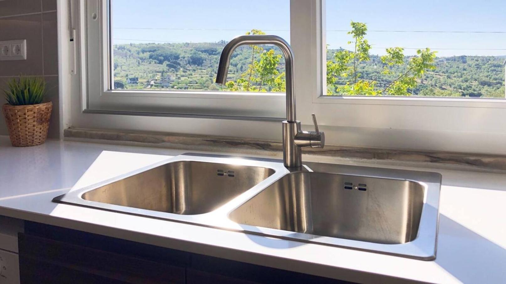 Private V3 Equipped Kitchen & Pool Villa Teixoso Екстериор снимка